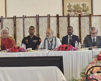 HM Amit Shah reviews developmental projects in J&K, meets CM Omar Abdullah 