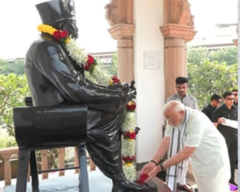 PM Modi pays floral tribute to RSS founder KB Hedgewar in Nagpur