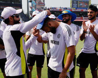 2nd ODI: Kohli returns, Varun handed ODI debut as England elect to bat against India
